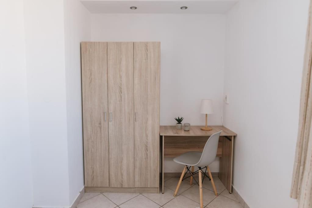 Sunny Apartment For Couples & Friends In Centre Heraklion Exteriör bild