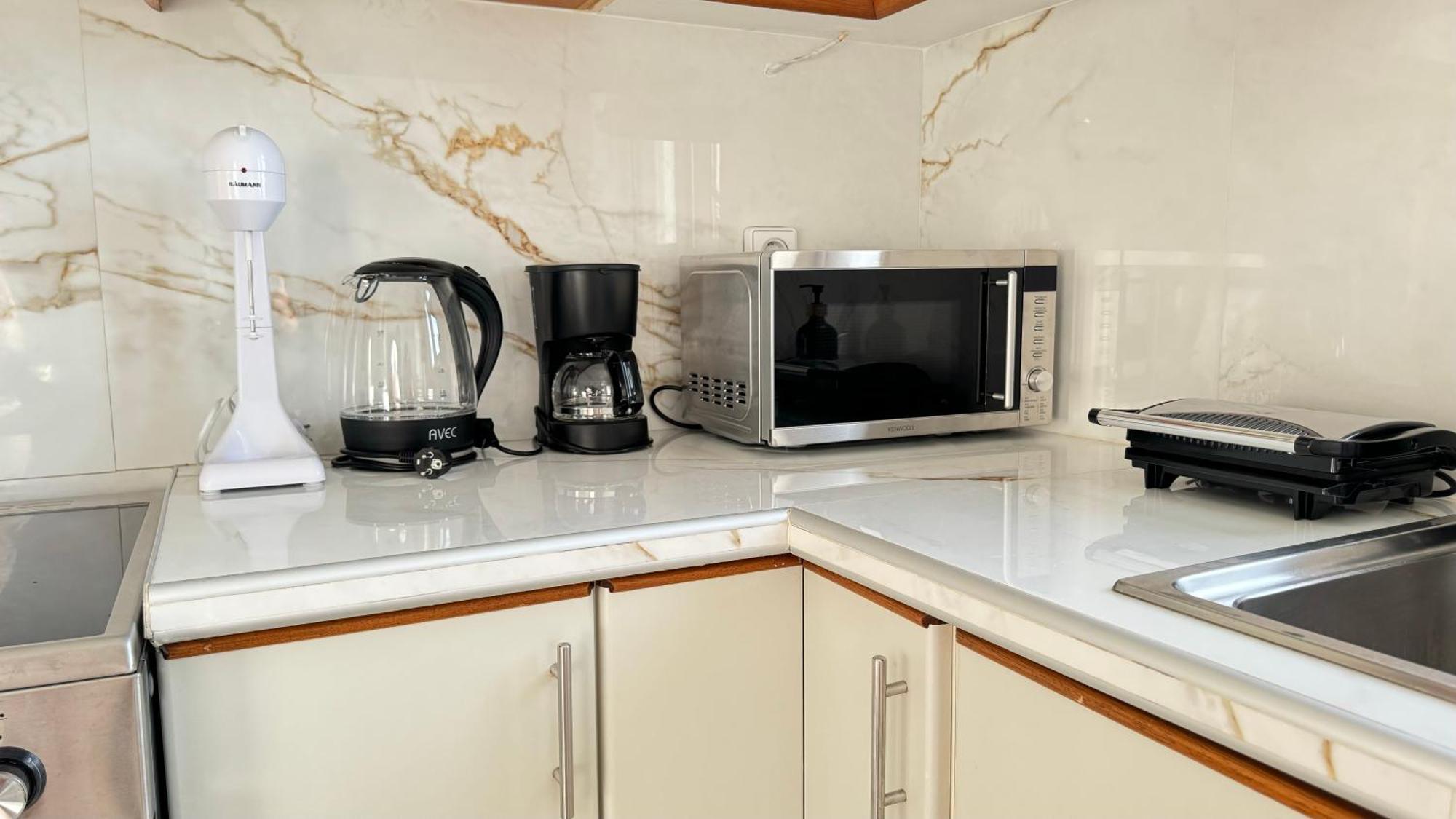 Sunny Apartment For Couples & Friends In Centre Heraklion Exteriör bild